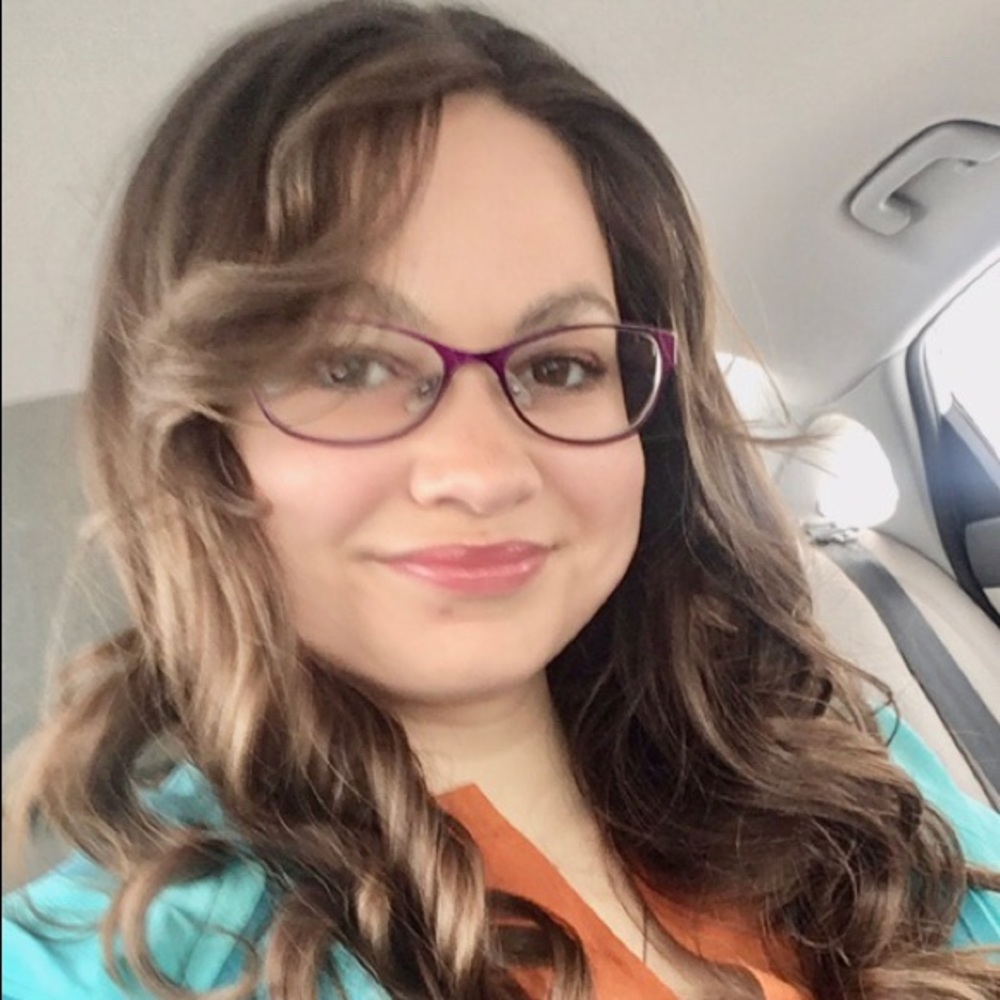 Meet your Posher, Alicia